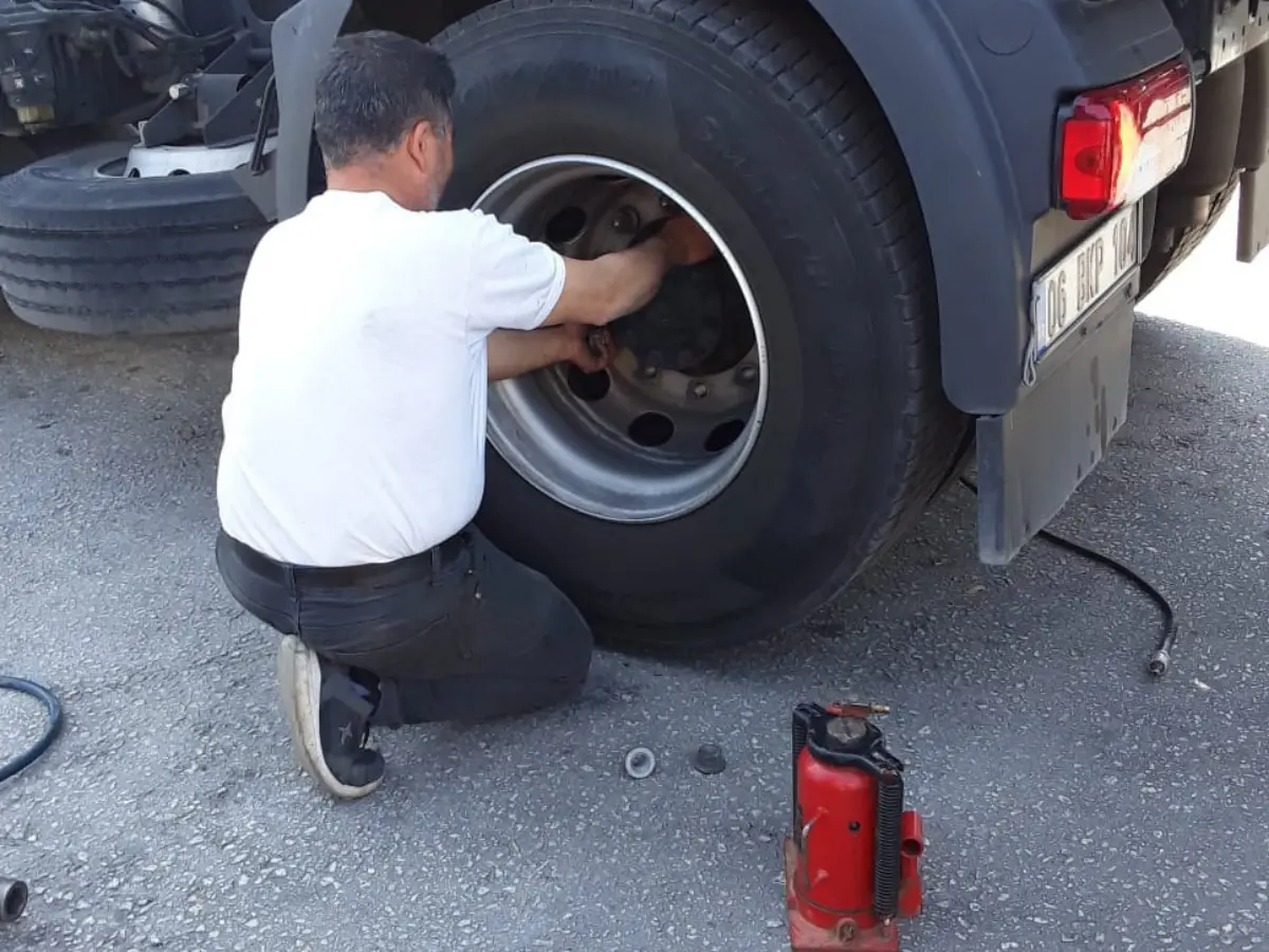 Özkanlar Oto Lastikçi
